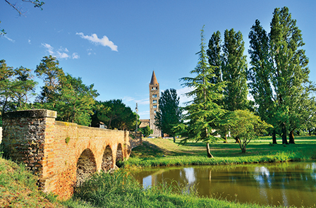 Navigazione sul Delta del Po - Abbazia di Pomposa